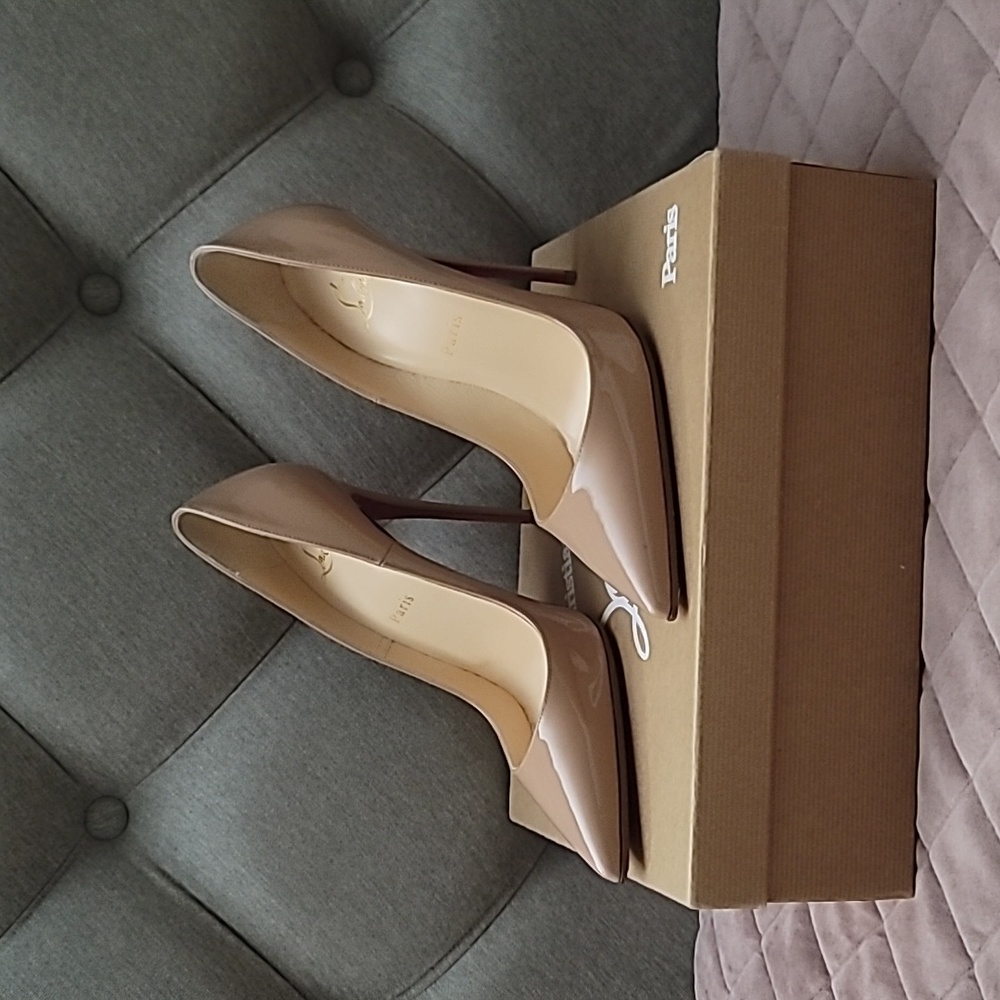CHRISTIAN LOUBOUTIN